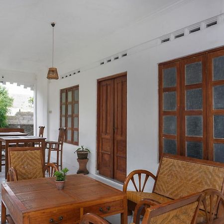 Oyo 287 Rumah Eyang Near Rsud Kota Yogyakarta Hotel Exterior photo