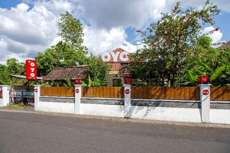 Oyo 287 Rumah Eyang Near Rsud Kota Yogyakarta Hotel Exterior photo